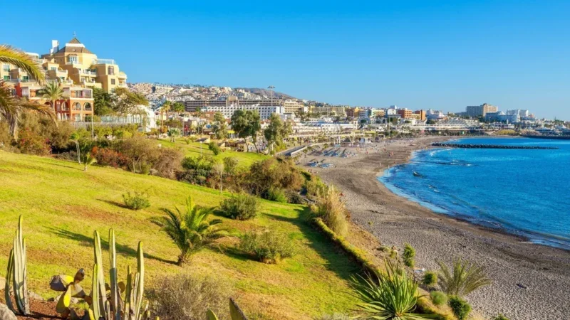 Að kanna lúxusþokka Costa Adeje: heildarleiðarvísir