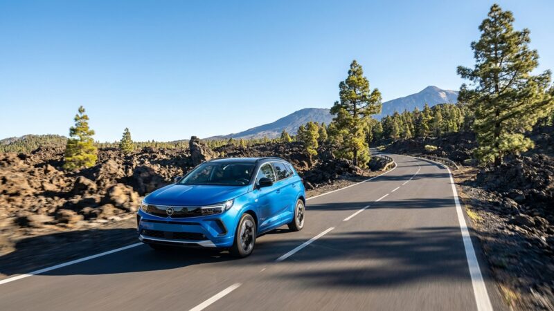 Opel Grandland Hybrid á Tenerife: akstursumsögn