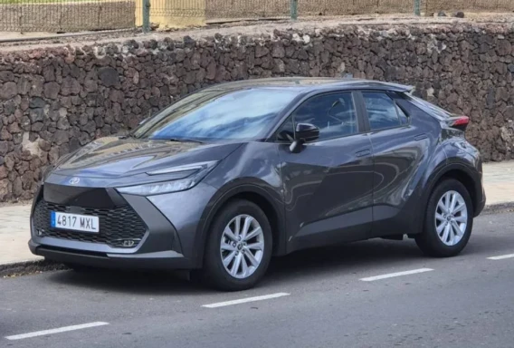 Toyota C-HR Hybrid (Sjálfskiptur, 1.8 L, 5 sæti)